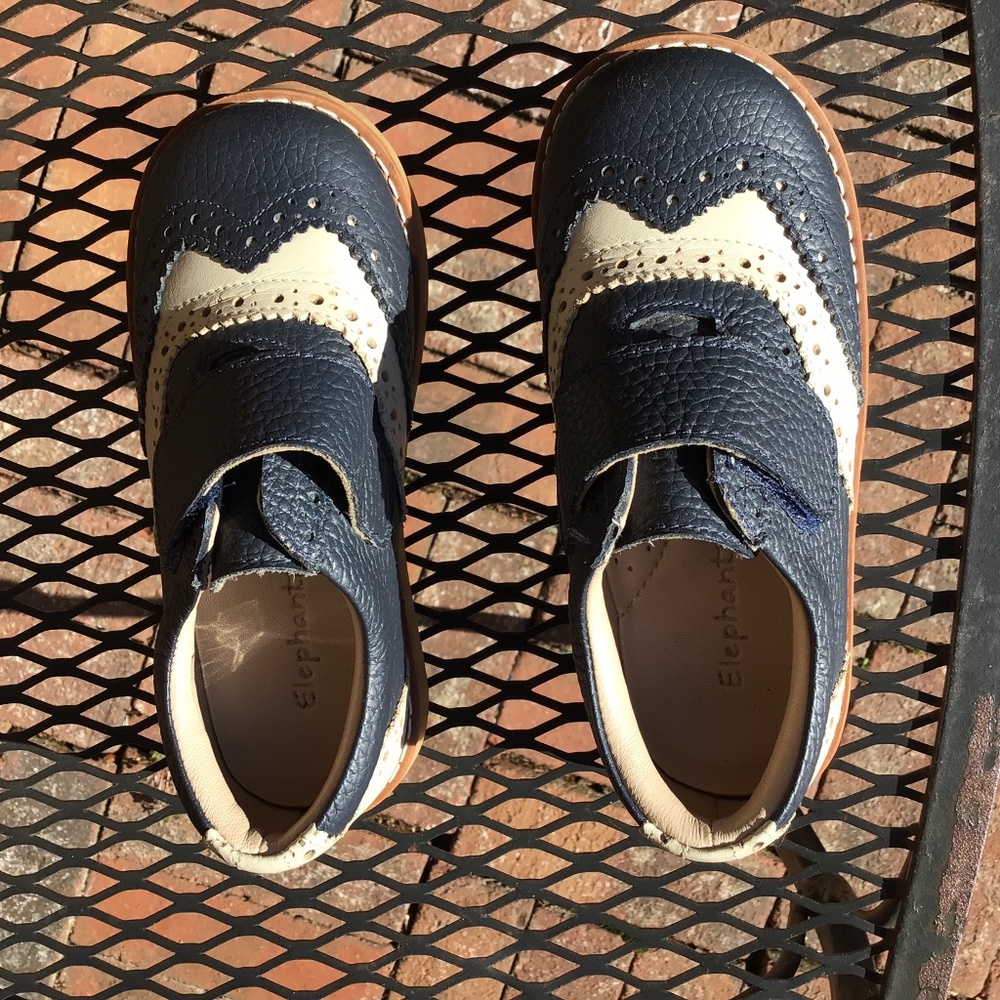 Elephantito Toddler Size 10 Blue and Beige Oxford